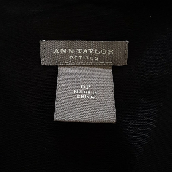 ANN TAYLOR Black Floral Dress Sz 0P - Picture 3 of 3